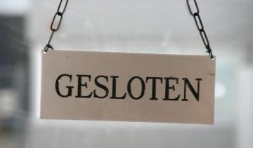 bordje met de tekst "gesloten" 